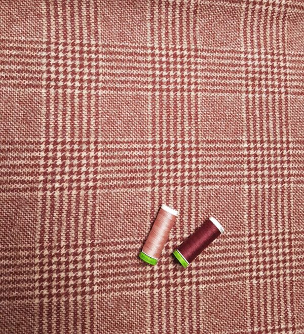 Irish Wool - Red & Cream Houndstooth Check - Image 3