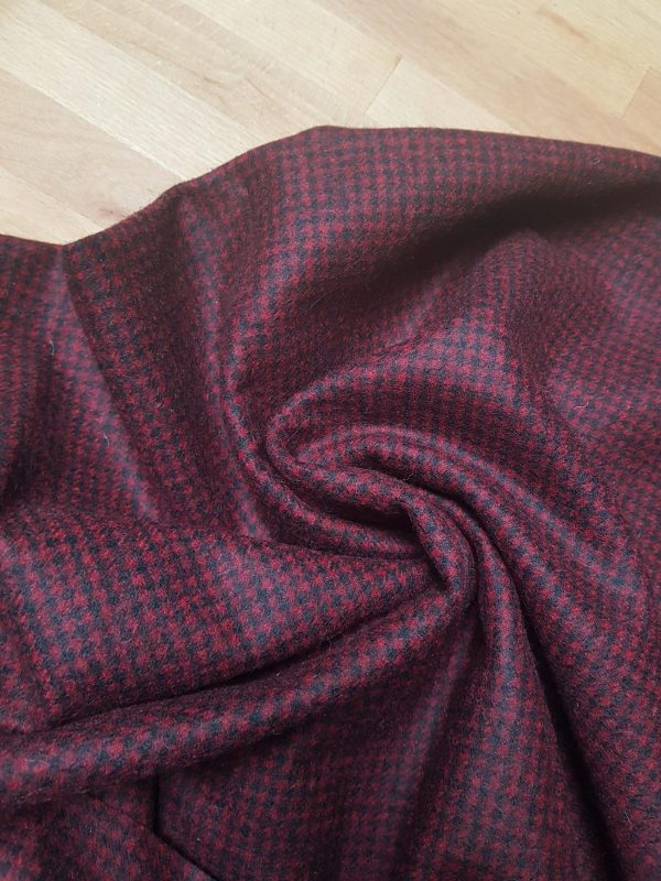Irish Wool - Black & Red Houndstooth