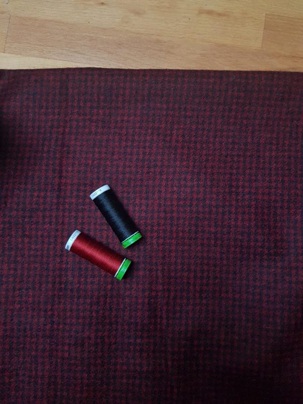 Irish Wool - Black & Red Houndstooth - Image 2