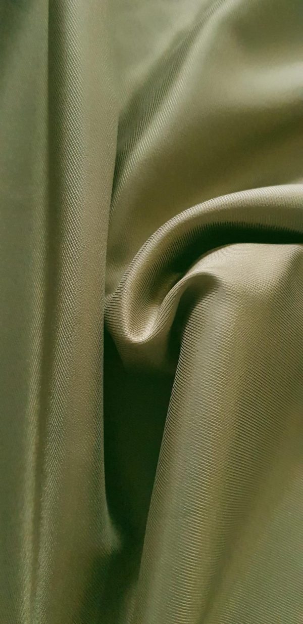 Viscose Acetate  - Gold. Remnant only - 2m - Image 2