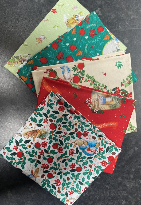 Peter Rabbit - Christmas Orchard - Fat Quarter Pack