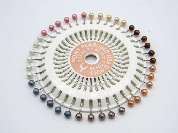 40 Pearlised Headed Pins, 38 x 0,6 mm
