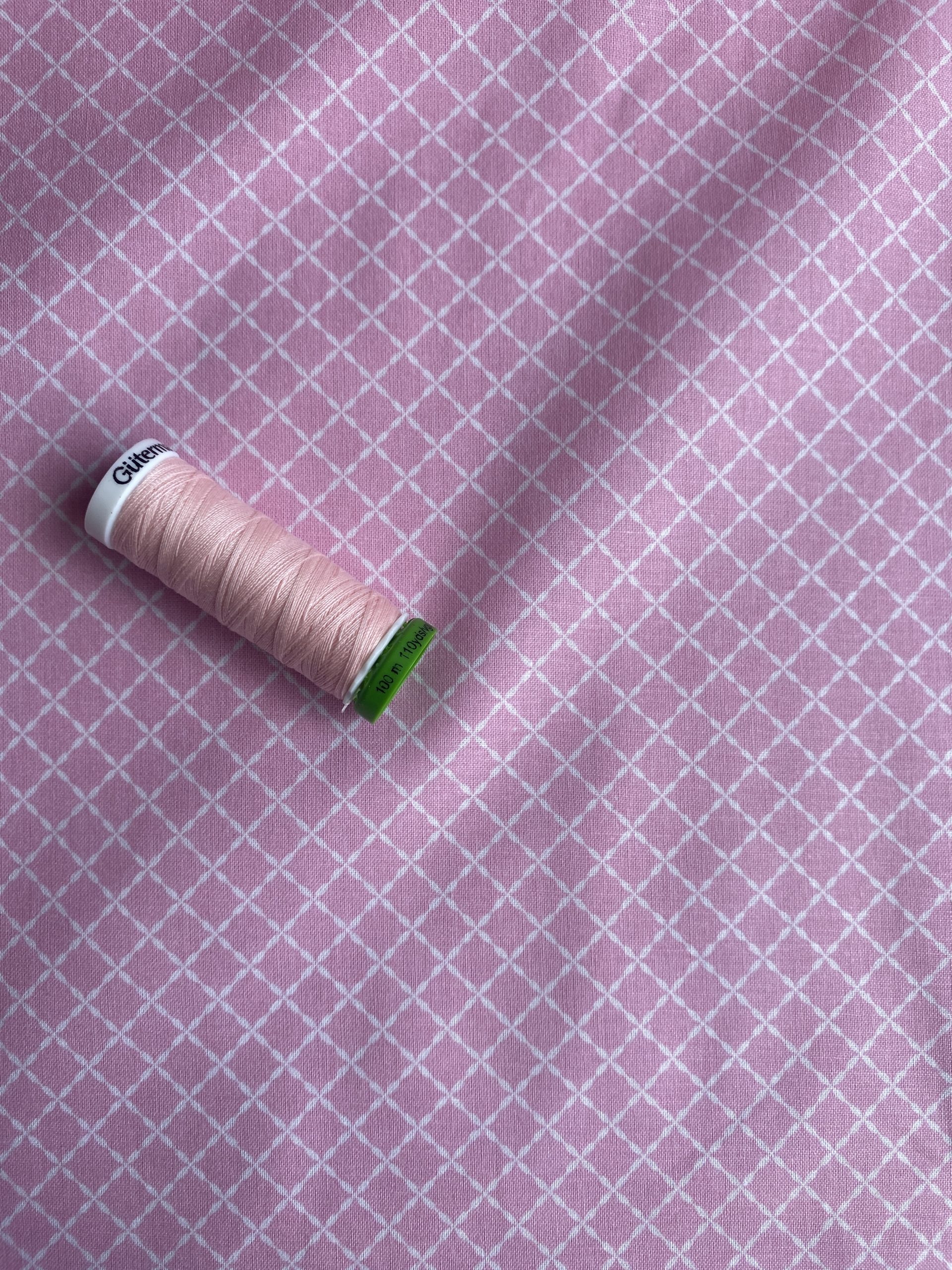 100% Cotton - Dotted Diamonds Blush - Image 2